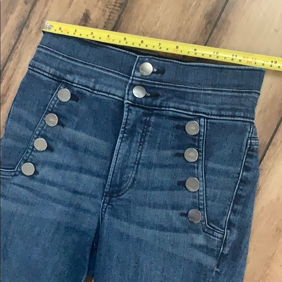 *LIKE NEW* Express High Waisted Ankle Jeans - Picture 4 of 5